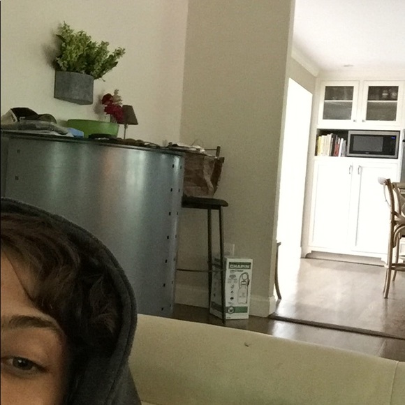 Meet your Posher, Alex - Picture 1 of 1